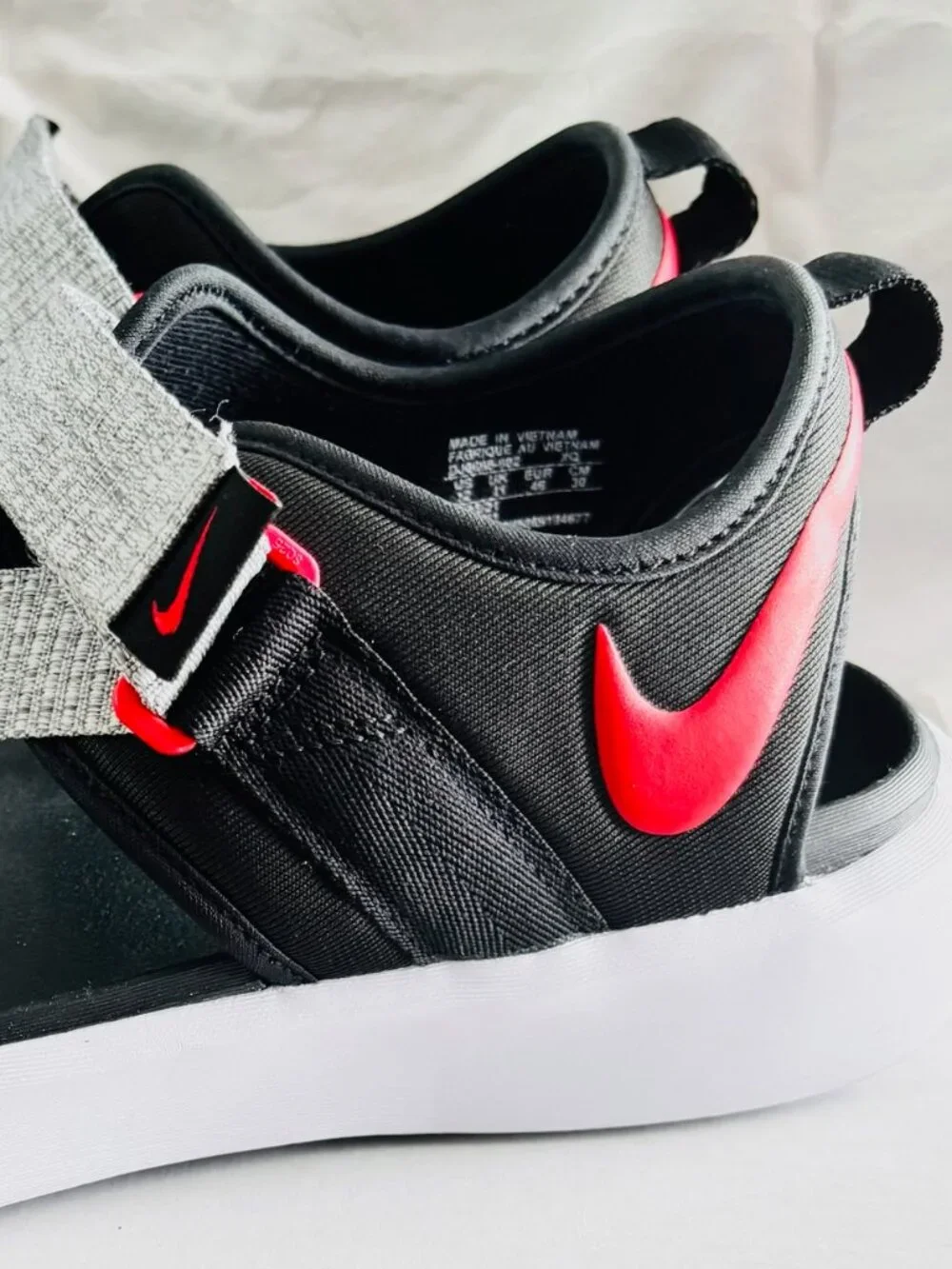 Nike Canyon Men's Sport Sandals Gray Black Red Size 12 Adjustable Comfort